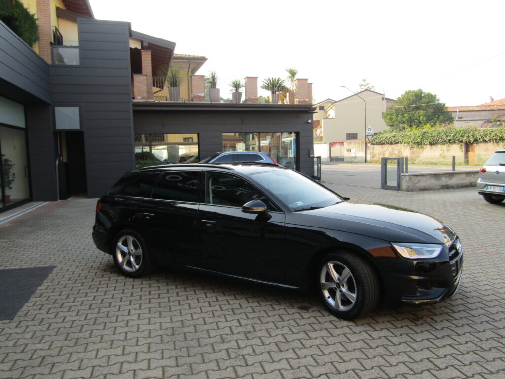 Audi A4 35 TDI MHEV SW,CERCHI 17,KEYLESS,SENSORI,LED,FULL