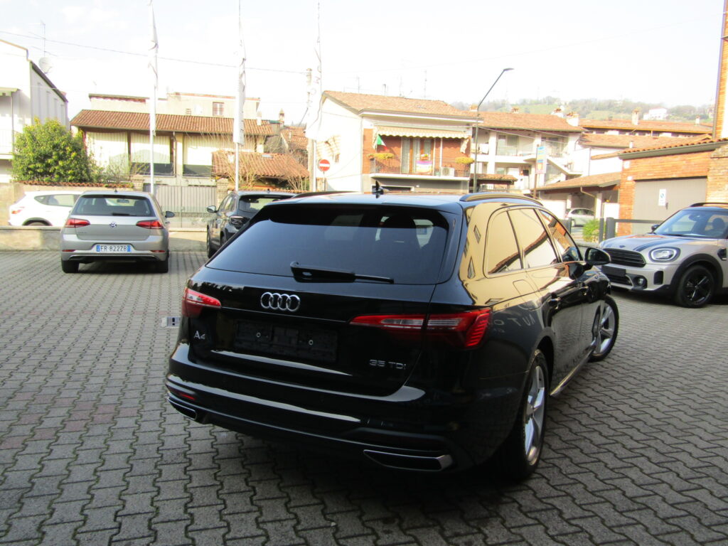 Audi A4 35 TDI MHEV SW,CERCHI 17,KEYLESS,SENSORI,LED,FULL