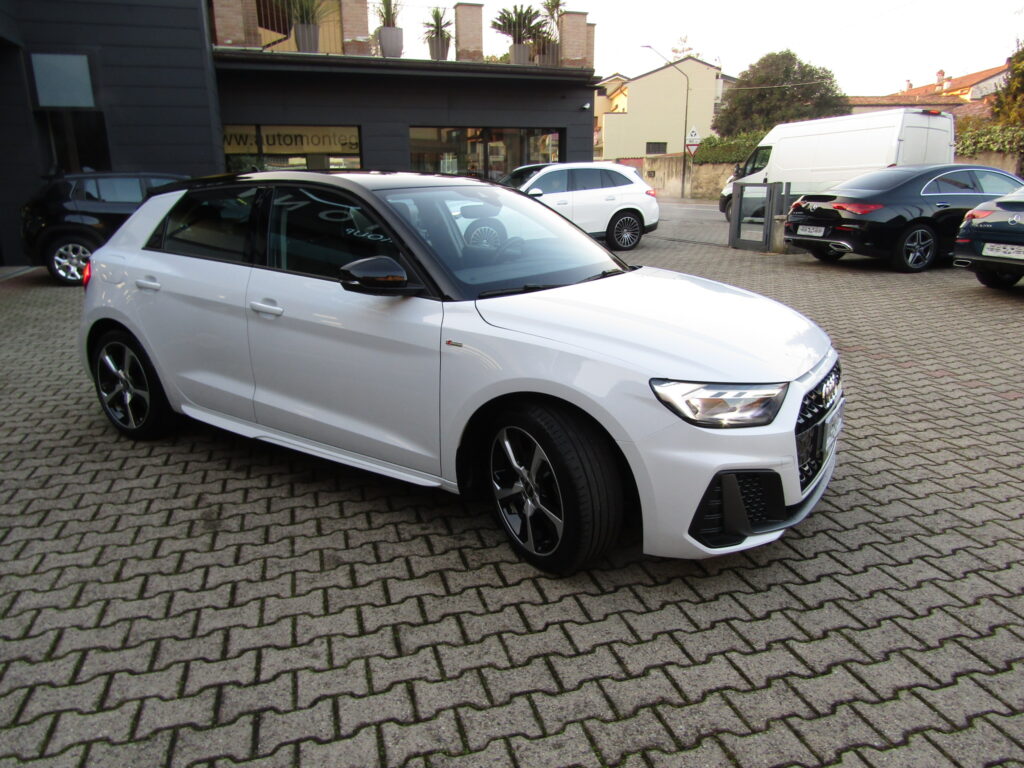 Audi A1 SPB 30 1.0 SLINE STRONIC 110CV,CERCHI 17,CARPLAY