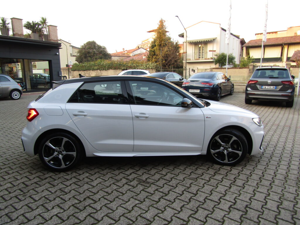 Audi A1 SPB 30 1.0 SLINE STRONIC 110CV,CERCHI 17,CARPLAY