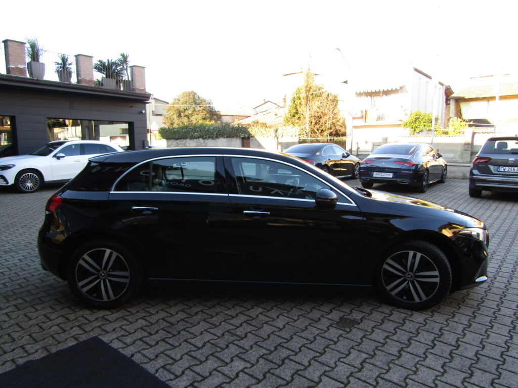 Mercedes-Benz A 180 d SPORT CAMBIO AUTO,CERCHI 17,LED,TELECAMERA,SENS.