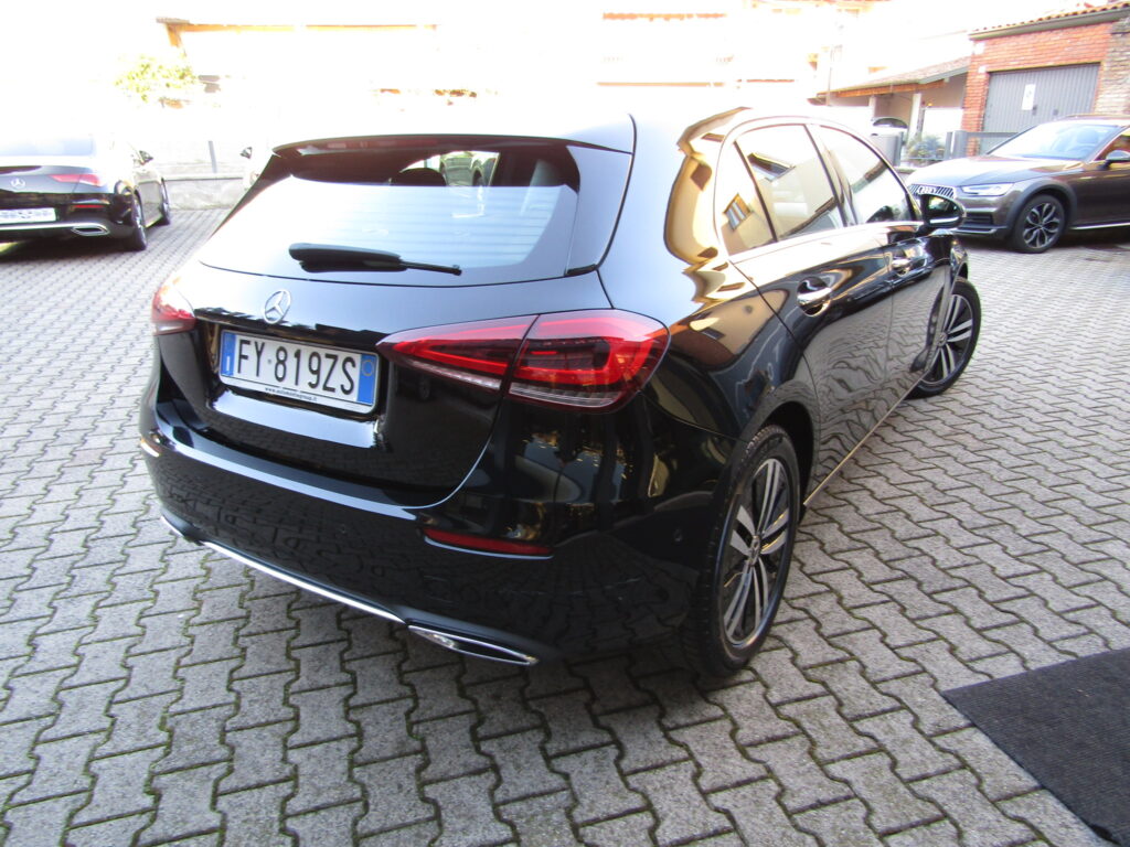 Mercedes-Benz A 180 d SPORT CAMBIO AUTO,CERCHI 17,LED,TELECAMERA,SENS.