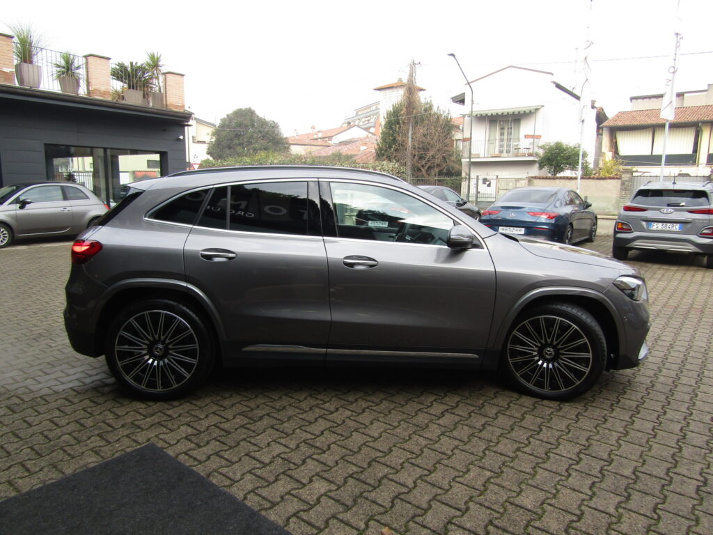 Mercedes-Benz GLA 200 BENZ.MHEV PREMIUM AMG AUTO,CERCHI 20,BLIND SPOT