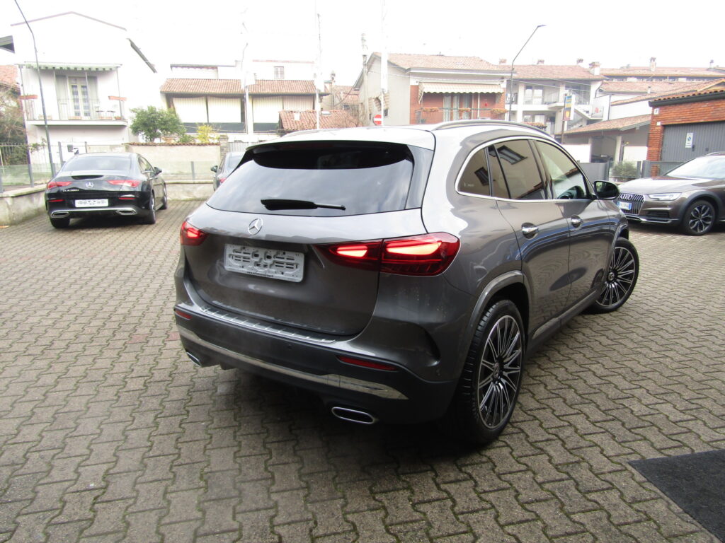 Mercedes-Benz GLA 200 BENZ.MHEV PREMIUM AMG AUTO,CERCHI 20,BLIND SPOT