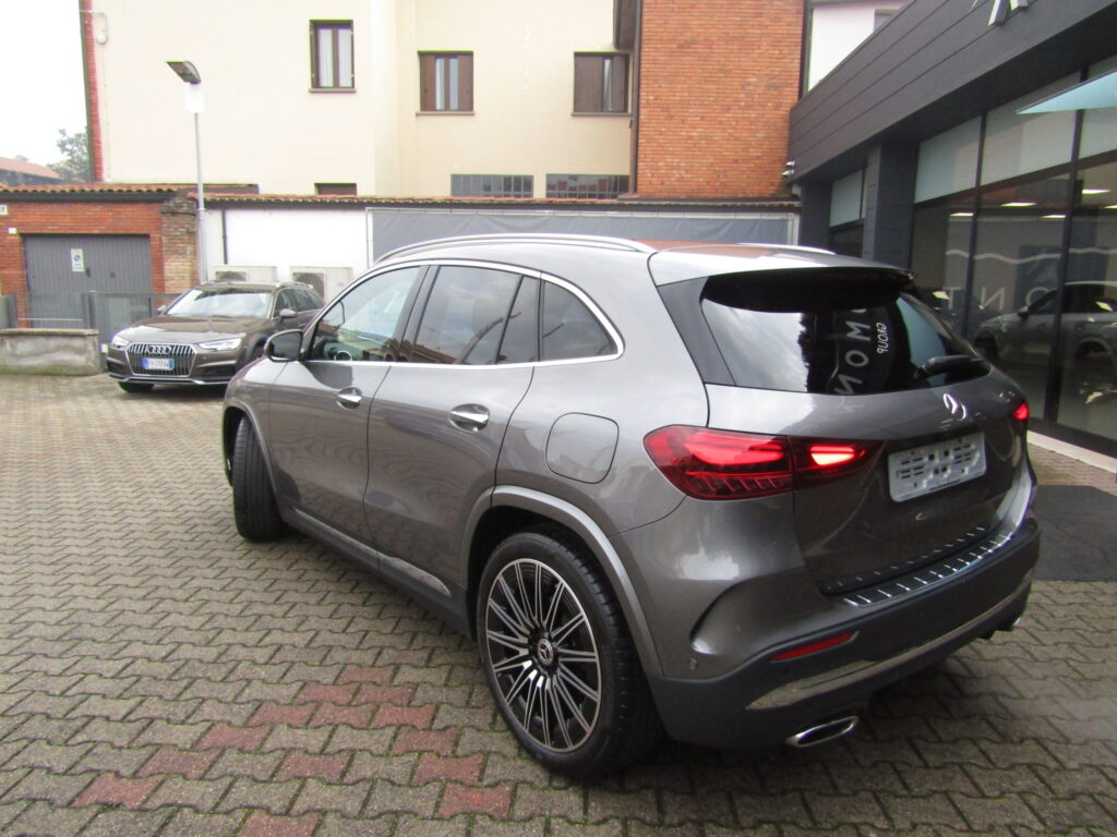 Mercedes-Benz GLA 200 BENZ.MHEV PREMIUM AMG AUTO,CERCHI 20,BLIND SPOT