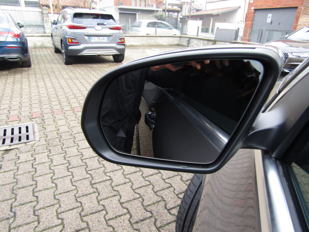 Mercedes-Benz GLA 200 BENZ.MHEV PREMIUM AMG AUTO,CERCHI 20,BLIND SPOT