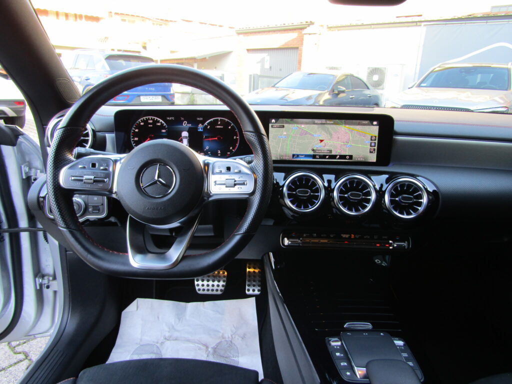 Mercedes-Benz CLA 200 d PREMIUM AMG AUTO,MULTIBEAM LED,BLIND SPOT,NIGHT