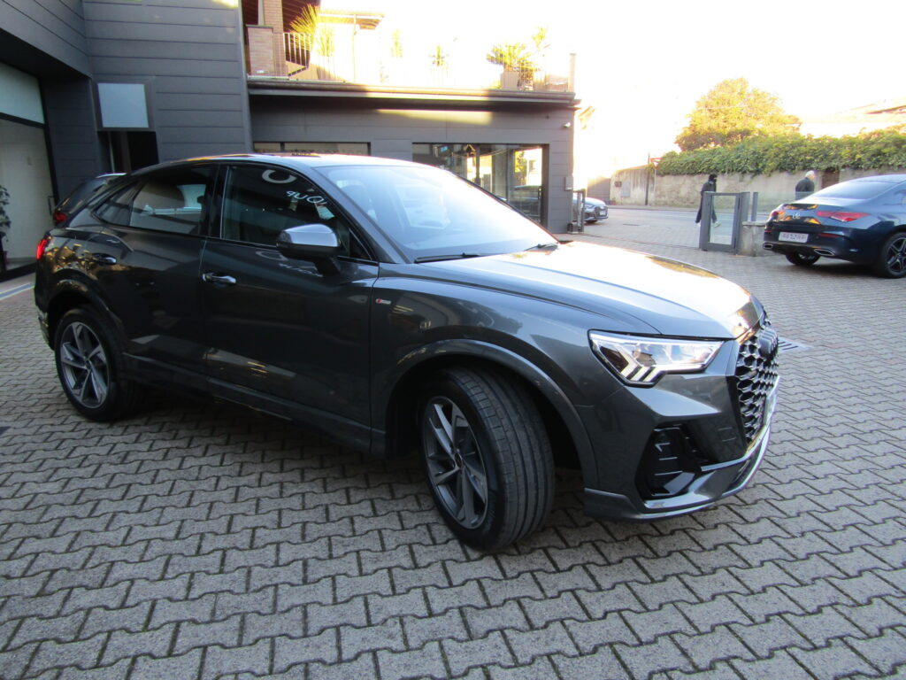 Audi Q3 SPB 40 TDI SLINE QUATTRO,CERCHI 19,LED,CARPLAY,FUL