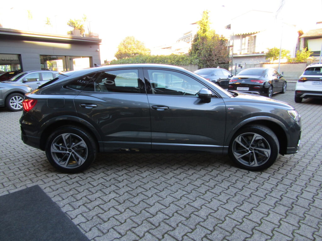 Audi Q3 SPB 40 TDI SLINE QUATTRO,CERCHI 19,LED,CARPLAY,FUL