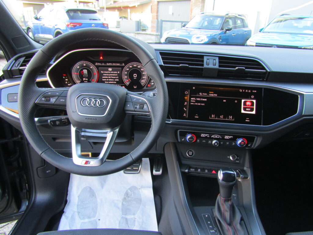 Audi Q3 SPB 40 TDI SLINE QUATTRO,CERCHI 19,LED,CARPLAY,FUL