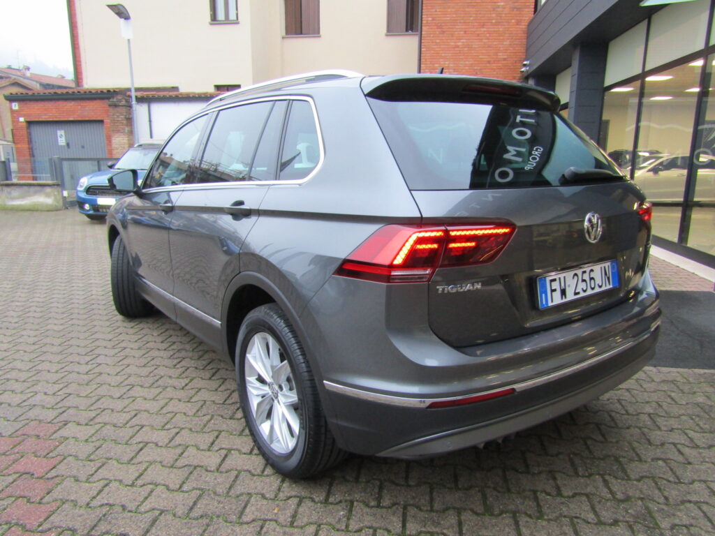 Volkswagen Tiguan 2.0 TDI 4MOTION 150 CV DSG,CERCHI 18,FARI LED,ACC