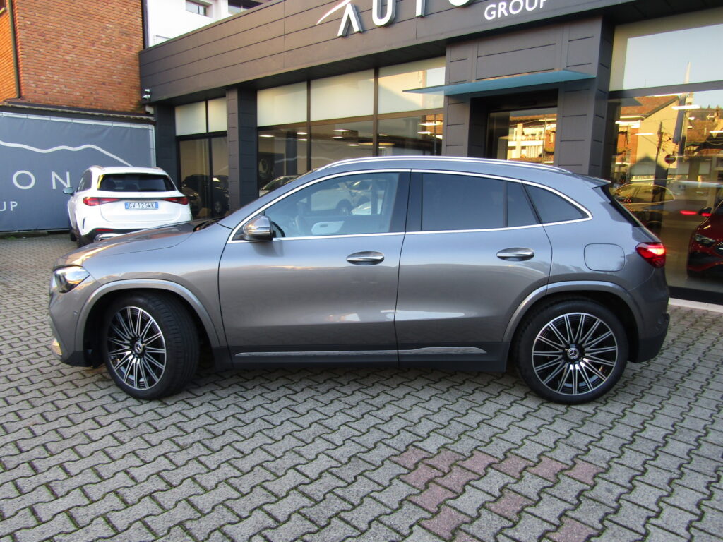 Mercedes-Benz GLA 200 BENZ.MHEV PREMIUM AMG AUTO,CERCHI 20,BLIND SPOT