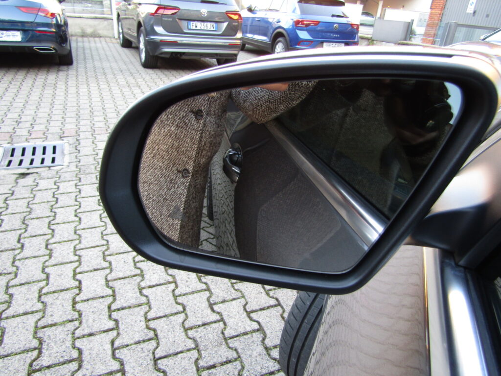 Mercedes-Benz GLA 200 BENZ.MHEV PREMIUM AMG AUTO,CERCHI 20,BLIND SPOT